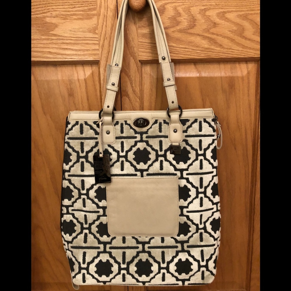 Petunia Troubadour Velvet Tote
